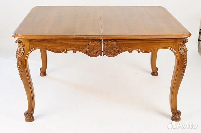 Продам антикварный стол