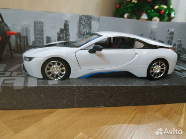 Машина на пульте BMW I8 спорт, двери,аккумул.1:12 Машина на пульте BMW I8 спорт, двери,аккумул.1:12