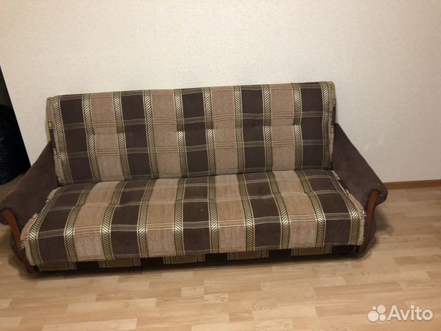 Диван