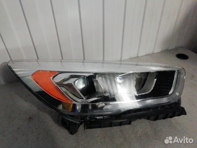 Фара галоген с дхо передняя правая Ford Kuga 2