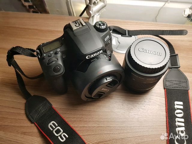 Canon EOS 77D