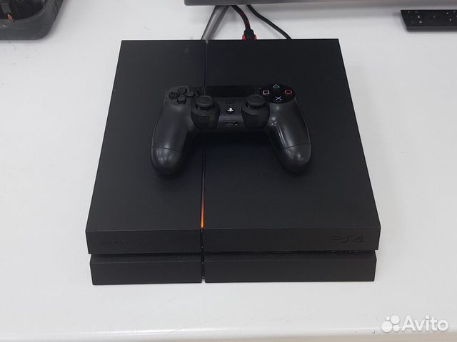 Игровая приставка Sony PS4 Игровая приставка Sony PS4