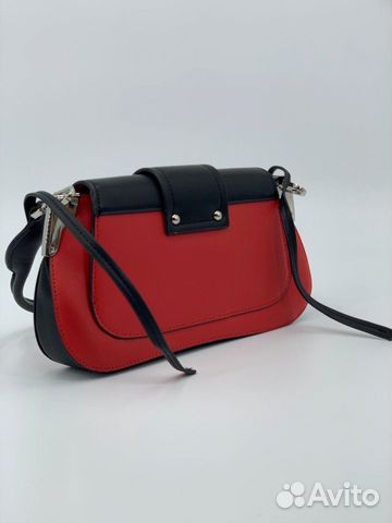 Новая женская сумка мессенджер красная кожа Prada Новая женская сумка мессенджер красная кожа Prada