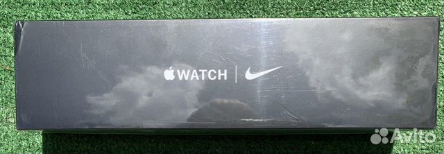 Apple Watch Series 5 Nike 40mm Space Gray Aluminum Apple Watch Series 5 Nike 40mm Space Gray Aluminum
