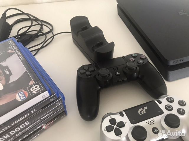 Sony PS4 500g + 6 игр Sony PS4 500g + 6 игр