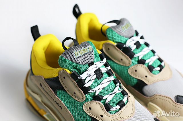 Balenciaga Triple S бежевые зеленые желтые Balenciaga Triple S бежевые зеленые желтые