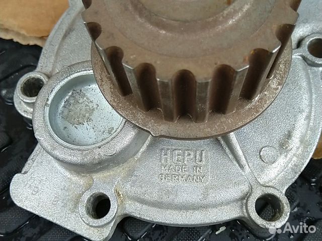 Помпа охлаждения Volvo (30751700)