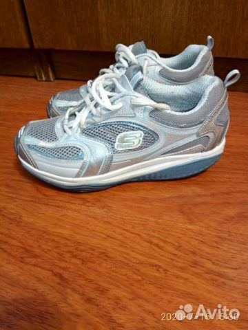 Кроссовки Skechers Shape-ups Кроссовки Skechers Shape-ups