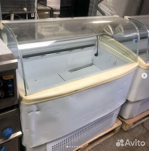 Витрина для мороженного б/у