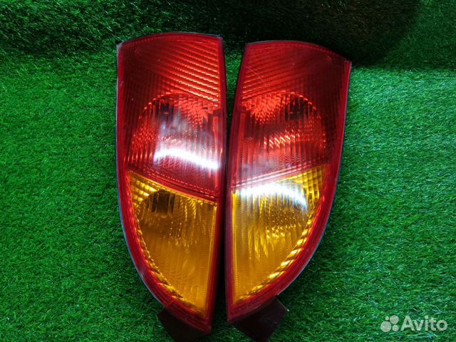 Задние фонари Форд Фокус 1 хетчбек