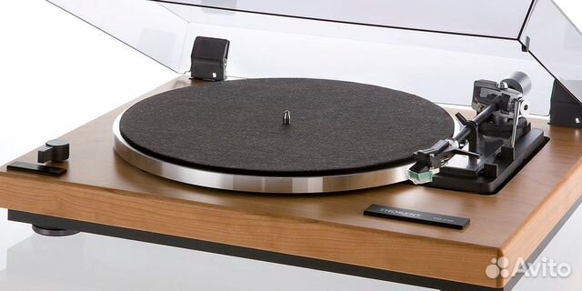 Thorens TD-240-2 wood light проигрыватель винила
