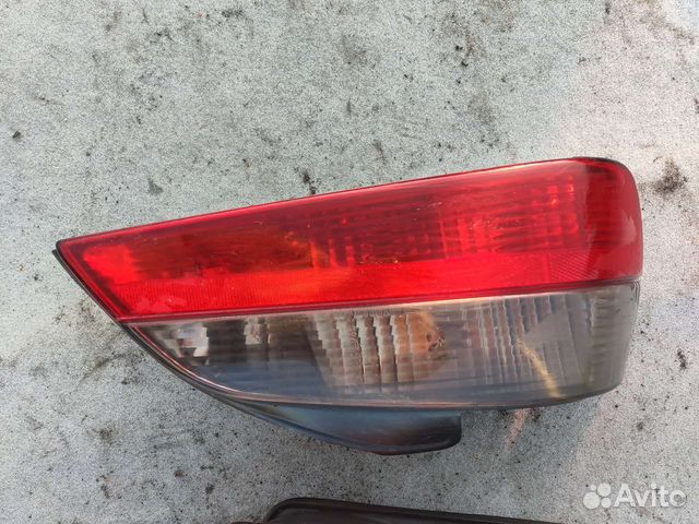 Задний левый фонарь Пежо 406 1