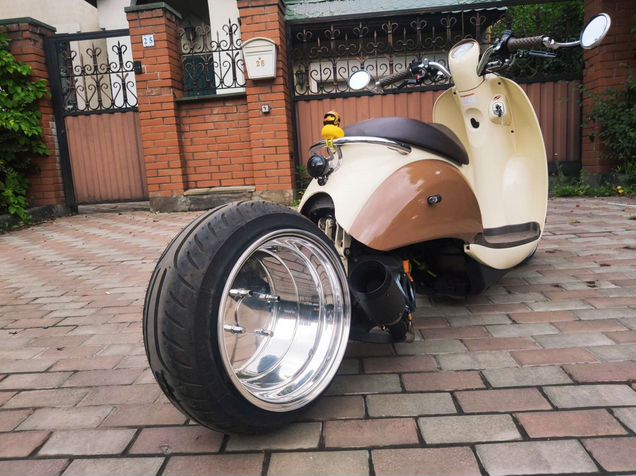 Honda crea Scoopy Custom