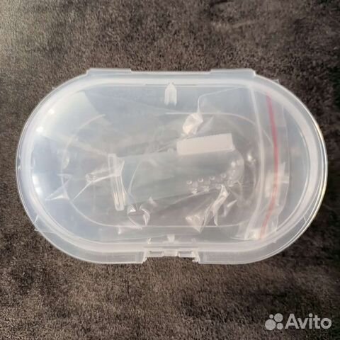 Зубная щетка на палец