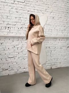 Спортивный костюм женский