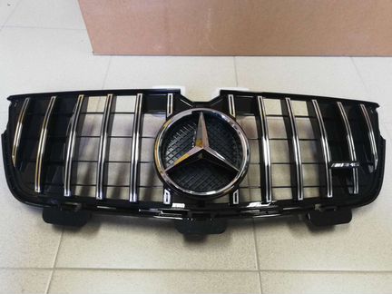 Решетка радиатора Mercedes GL W164