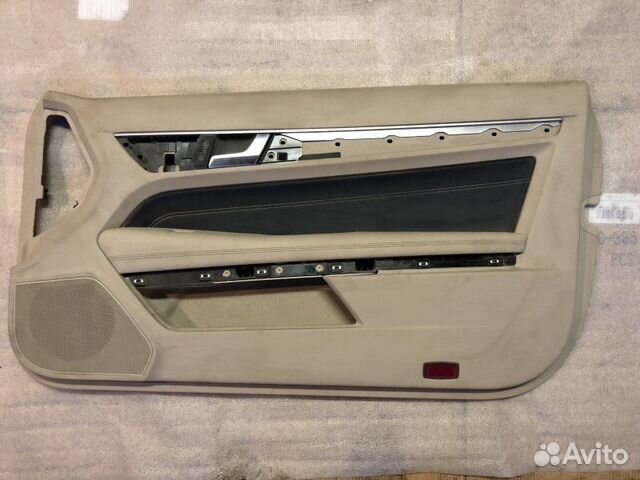 Обшивка двери правая Mercedes-Benz E-Class W207