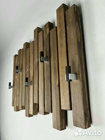 Вешалка настенная деревянная