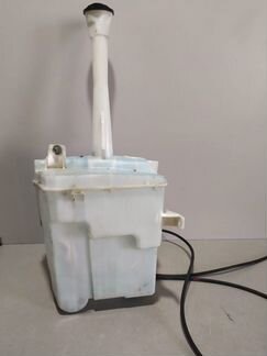 Бачок омывателя Toyota Corolla 2011