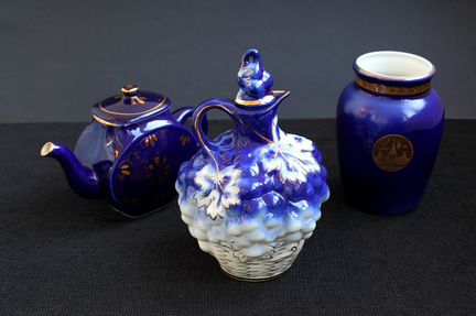 Графины кувшины рюмки молочник блюдца бутон