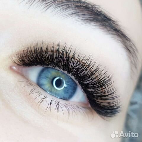 Наращивание ресниц, оформление бровей