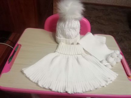 Комплект шапка, шарф и манишка