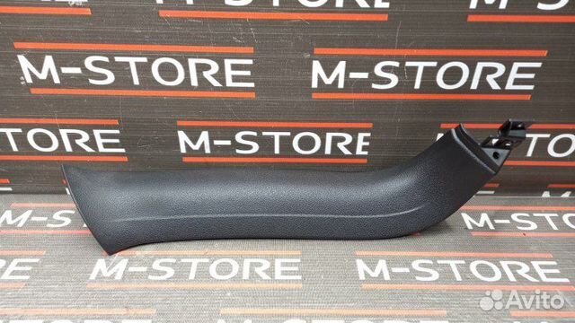 Обшивка двери багажника левая Audi Q7 4LB BHK 2008