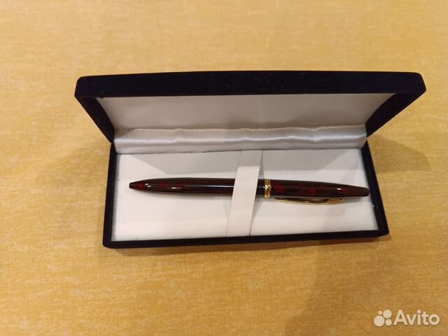 Ручка в футляре