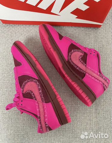 Nike Dunk Low Valentine’s Day