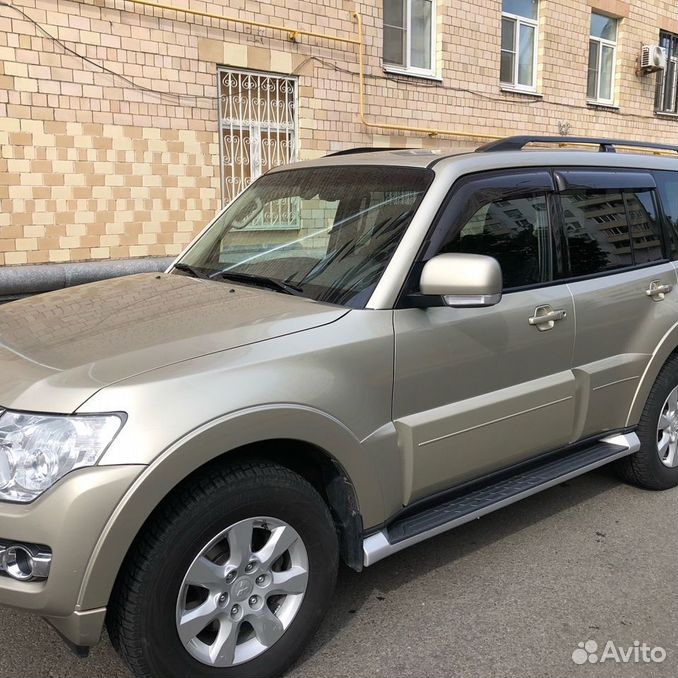 Mitsubishi pajero iv рестайлинг 1 ,2013. Паджеро 4 дизель 3. Митсубиси паджеро 2002г. Паджеро 3 абстракция. Pajero 2010.