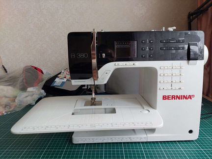 Швейная машина Bernina B380