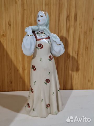 Фарфоровые статуэтки Плясунья Даша Дулево