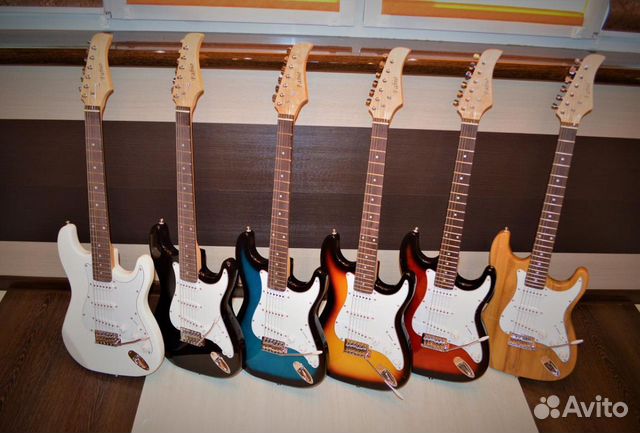 Электрогитара (новая) с чехлом и аксессуарами