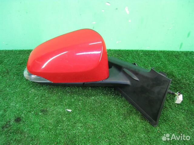 Зеркало правое Toyota Yaris P13 2015