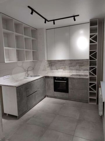 3-к. квартира, 80 м², 2/5 эт.