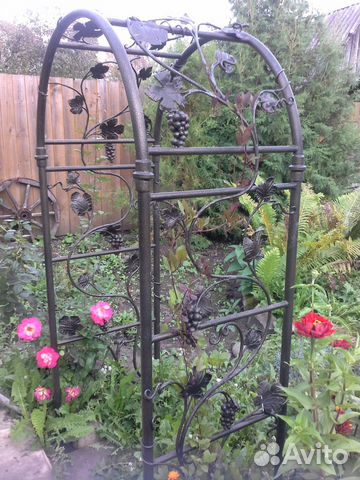 Кованные арки, подставки для цветов и др.изделия