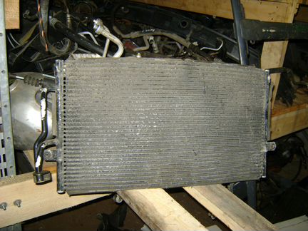 Радиатор кондиционера Mitsubishi Carisma Каризма