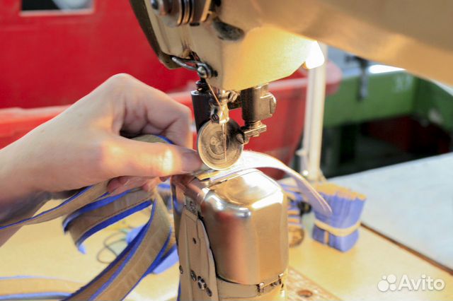 Рабочий на обувную фабрику