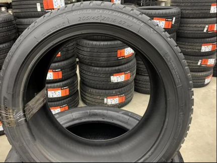 Kormoran Road Performance 205/45 R16 87W