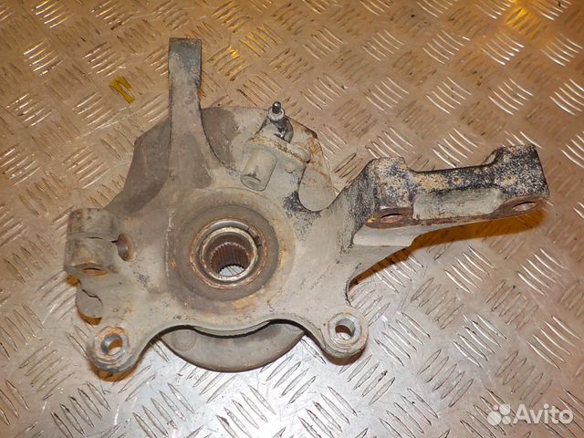 Поворотный кулак передний Chevrolet Lacetti