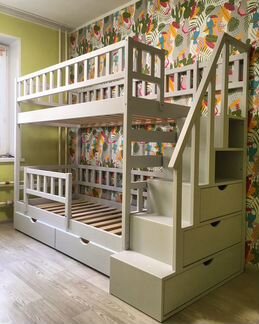Детская Двухъярусная кровать с лесенкой комод