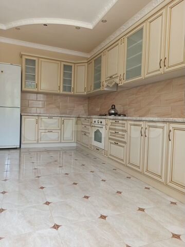 Дом 240 м² на участке 8 сот.