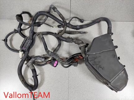 Лот Q184-1 Блок предохранителей Audi Q7