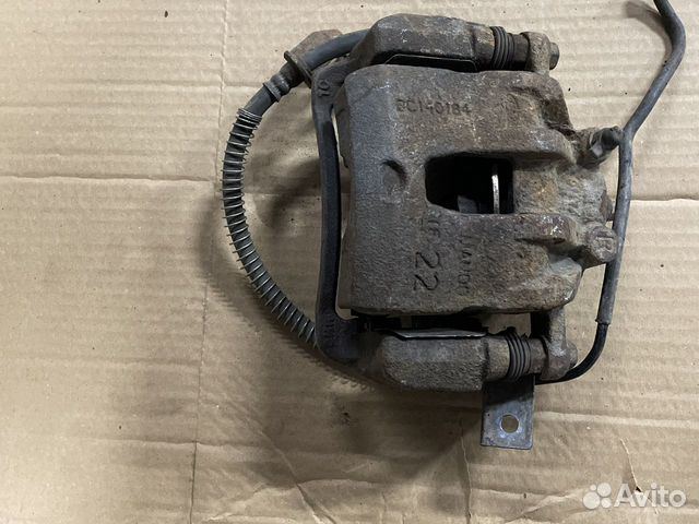 Суппорт тормозной правый Hyundai Solaris 1