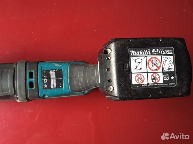 Аккумуляторный перфоратор makita DHR241