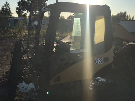 Кабина экскаватора cat D серия