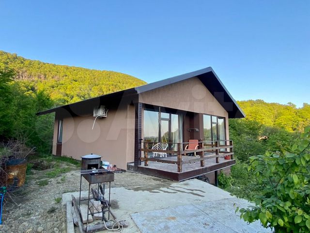 Дом 100 м² на участке 5 сот.