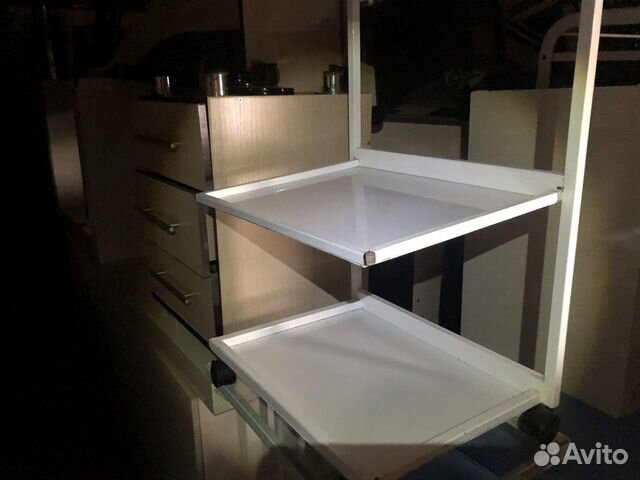 Стеллаж,мойка,стулья,столы