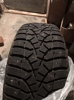 Bridgestone Blizzak Spike-02 SUV 225/55 R18 98