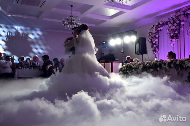 Тяжелый дым на первый танец и вынос торта